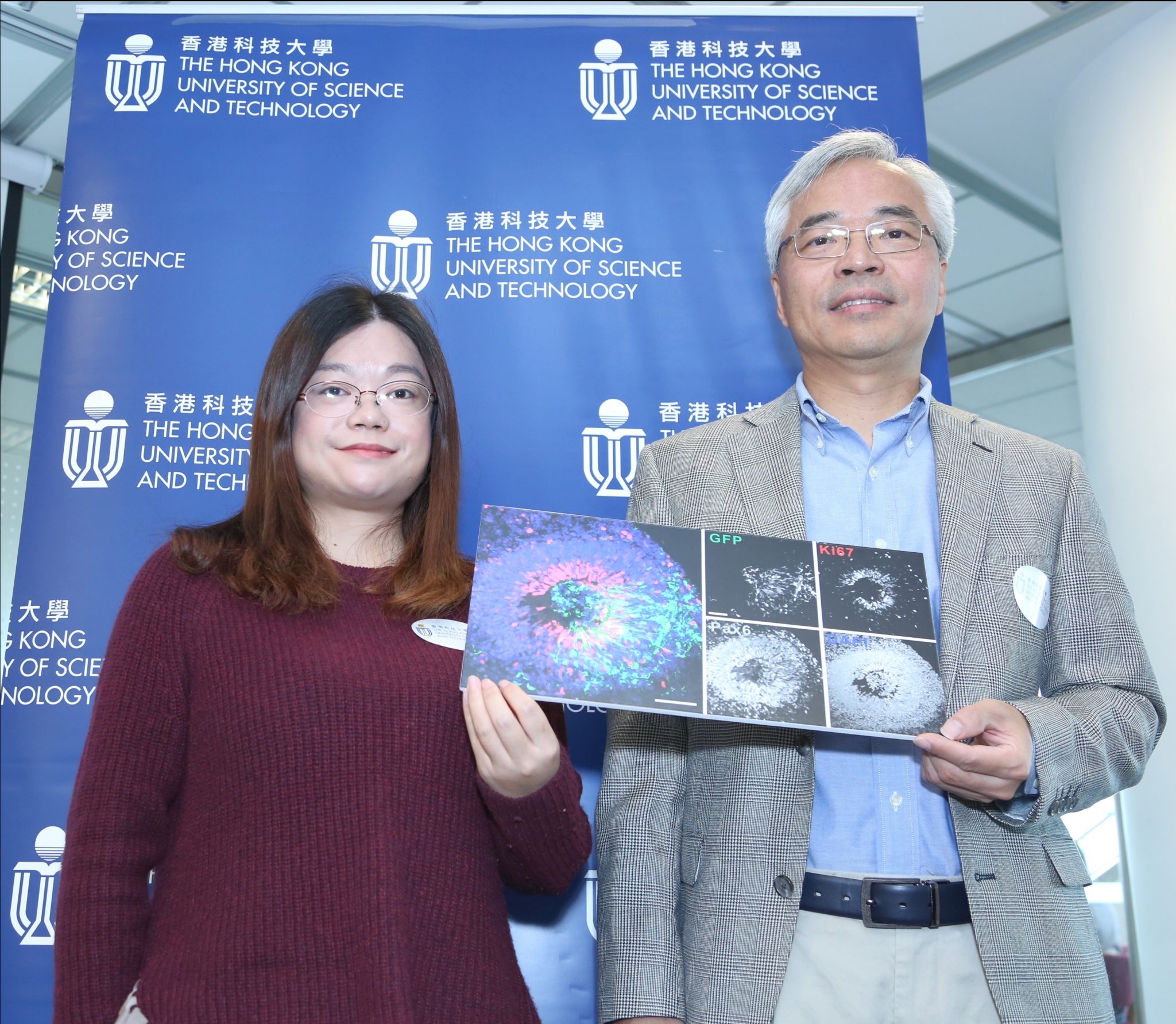Prof Zhang Mingjie (right) and Prof Ye Fei conduct tests on the human brain organoid specimens derived from schizophrenia patients