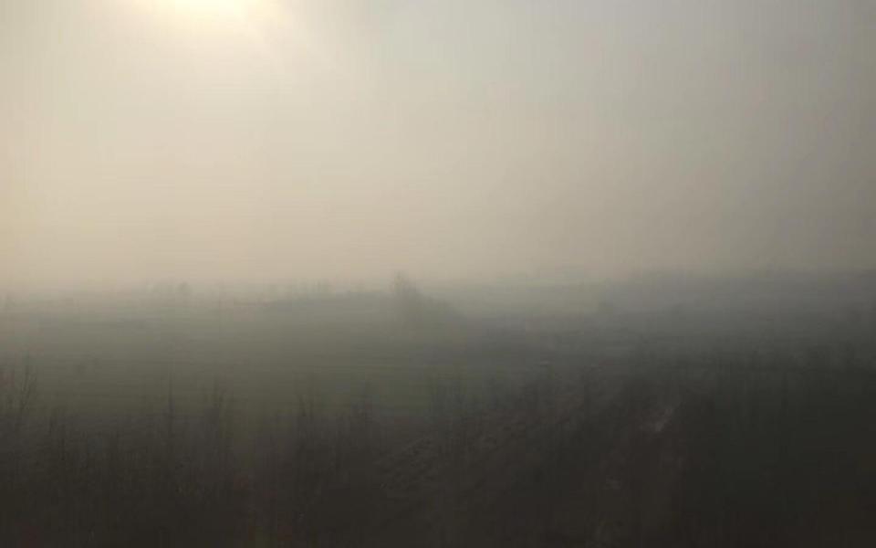 河北乃中國受霧霾影響最嚴重的一個省份之一。圖片攝於今年12月1日。(圖片: LIU Guorui)
